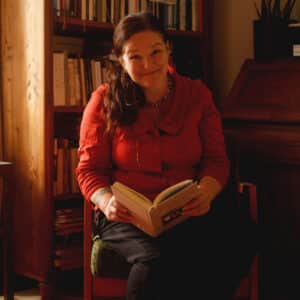 Alena Anežka Gajdušková se svojí kuchařkou Domácnosti našich babiček II